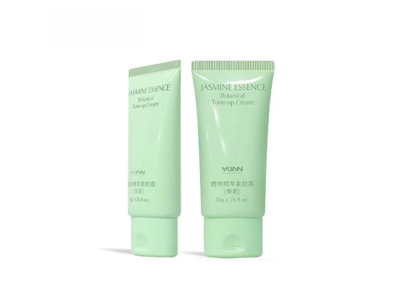 hoseAdopt minimalist green packaging
